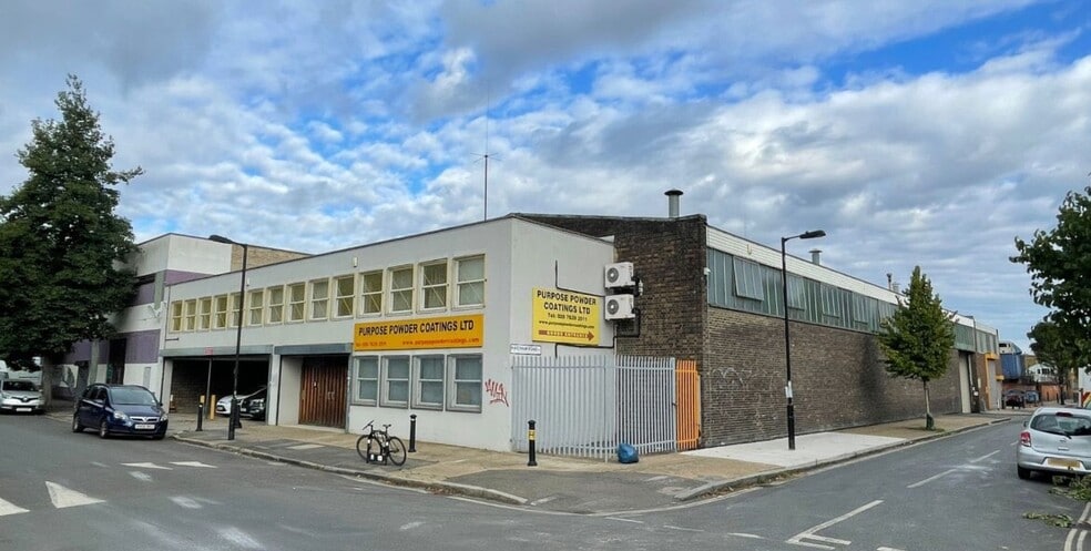 18 Manor Grv, London for sale - Building Photo - Image 1 of 1