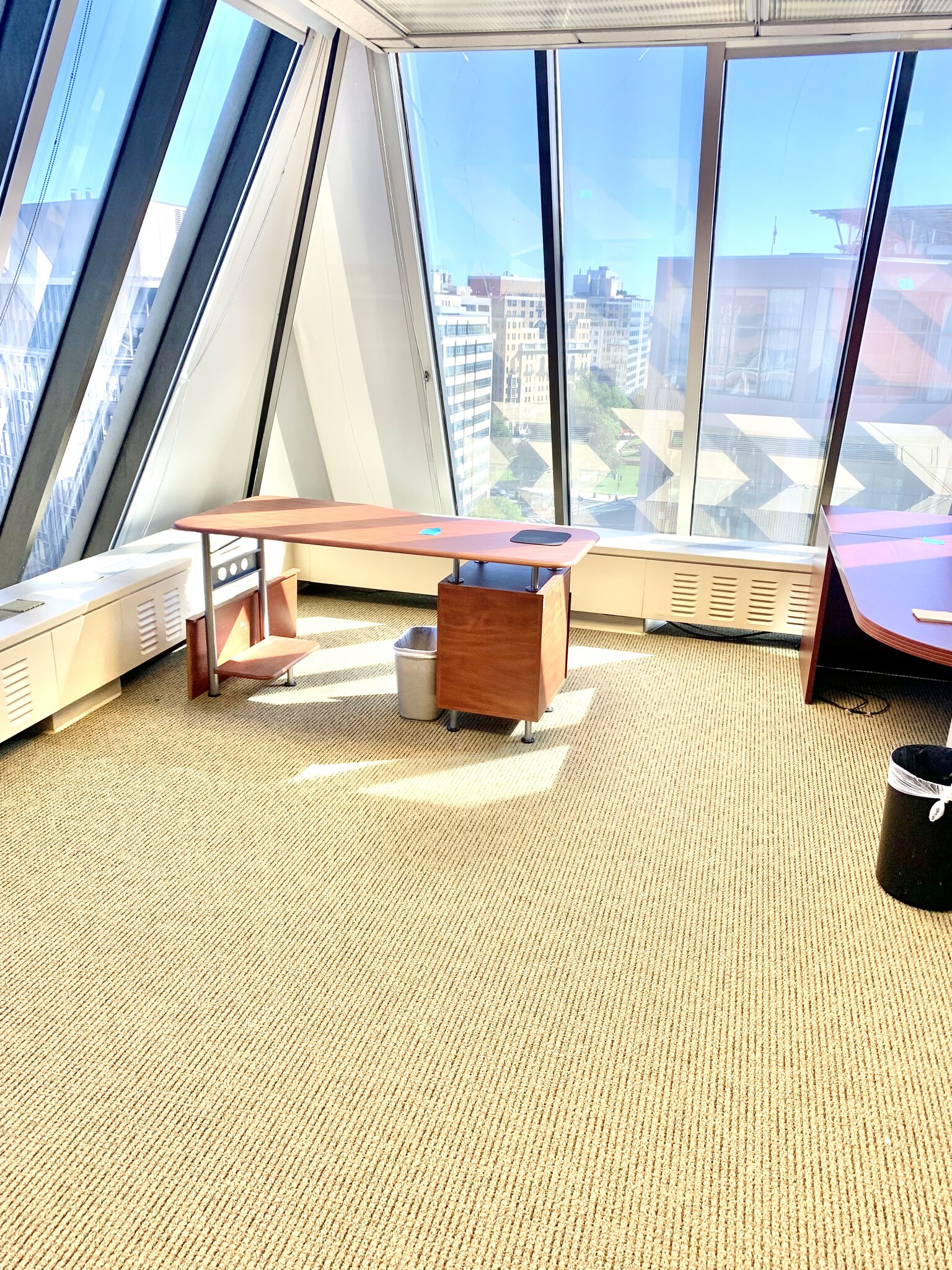 1100 Connecticut Ave NW, Washington, DC to rent Interior Photo- Image 1 of 8