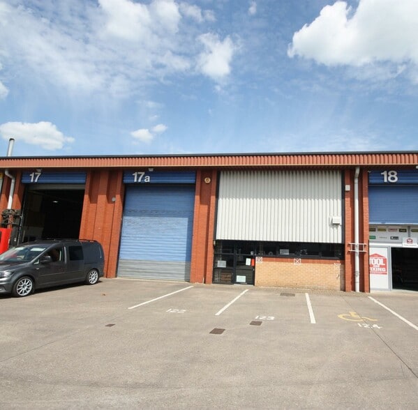 17-20 Arden Rd, Alcester to rent - Building Photo - Image 1 of 7