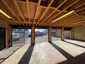 9 South Primrose Hl, Chelmsford to rent Interior Photo- Image 1 of 2