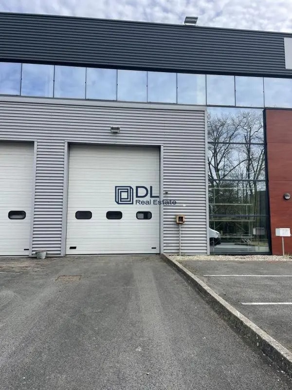 Location Entrepôt 400 m²