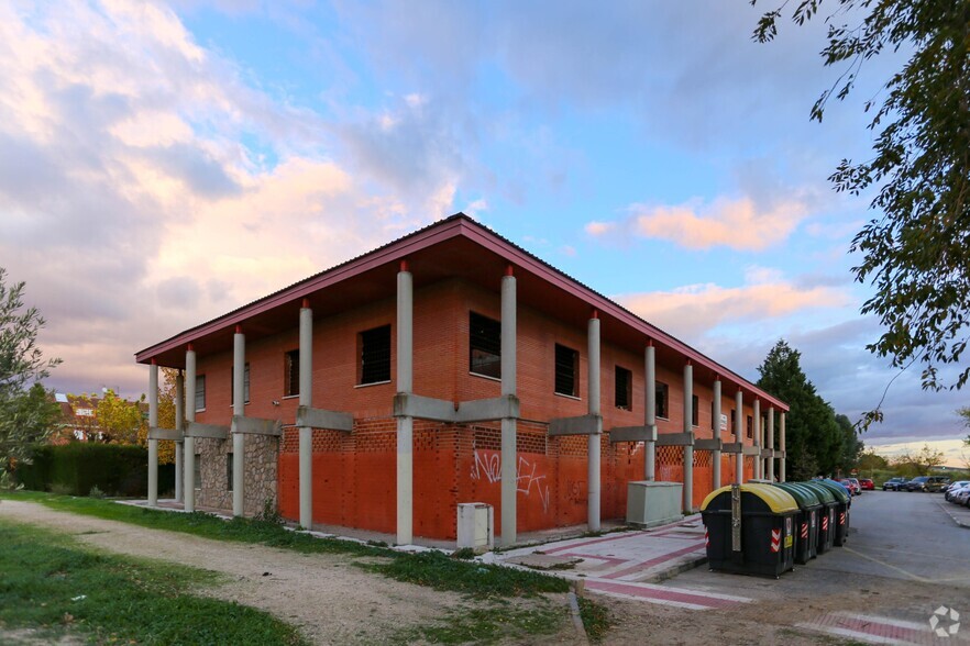 Calle Villarejo de Salvanés, 1, Getafe, Madrid for sale - Primary Photo - Image 1 of 3