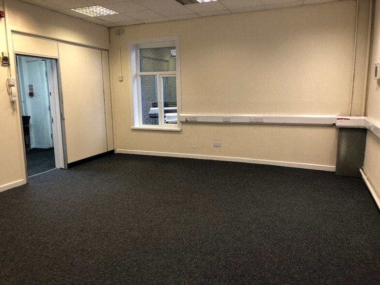 Salter St, Preston to rent - Interior Photo - Image 2 of 6