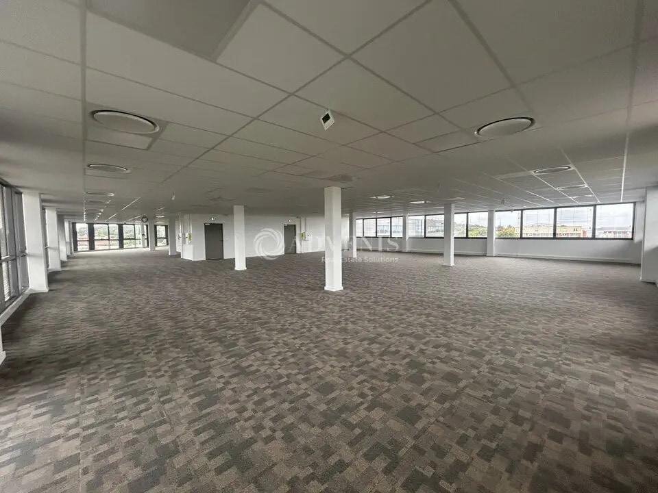 Location Bureaux 278 m² - Photo 1