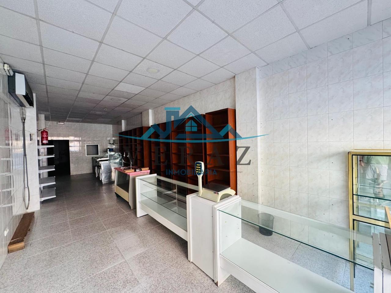 Retail in Talavera de la Reina, Toledo to rent Interior Photo- Image 1 of 3