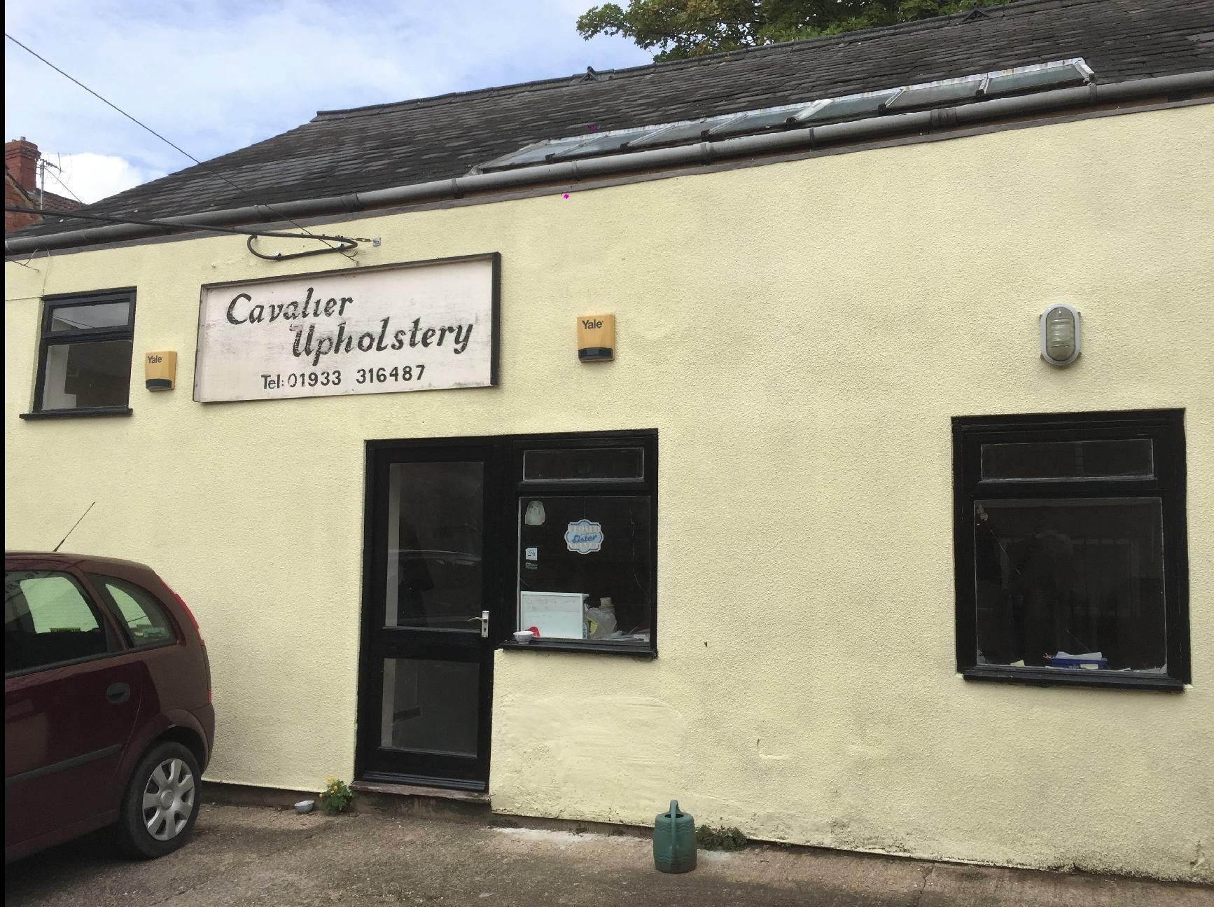 1B Queen St, Rushden for sale Primary Photo- Image 1 of 1