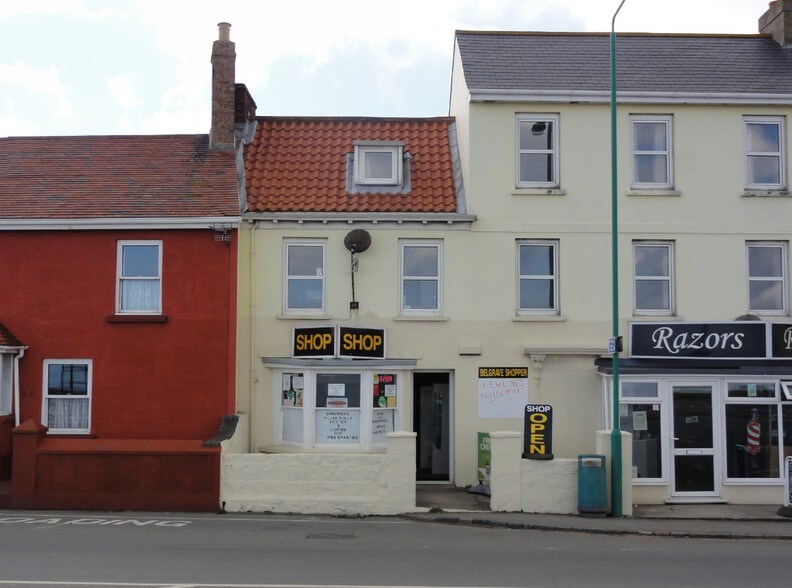 Les Banques, Guernsey, GY2 4AR UK