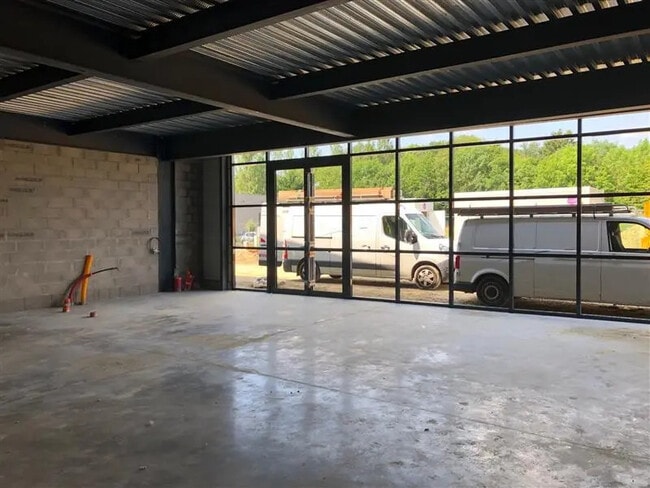Vente Local d'activités 1 657 m²