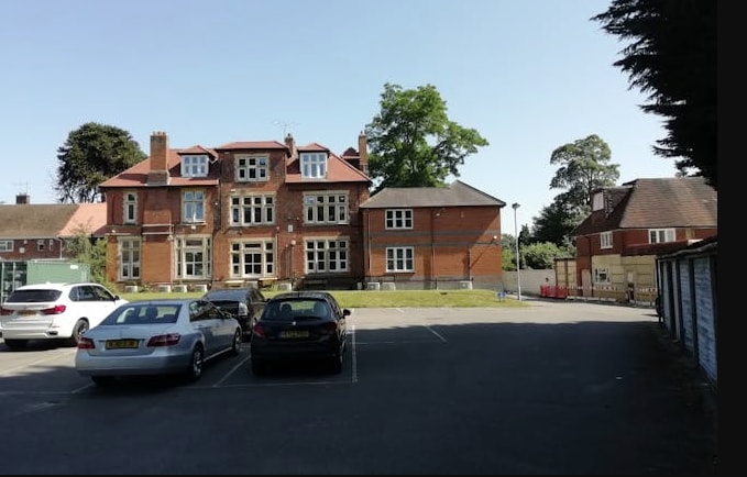 Kingswick Dr, Ascot to rent - Building Photo - Image 3 of 3