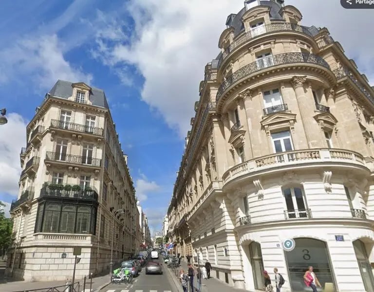 Location Commerce 200 m² - Photo 1