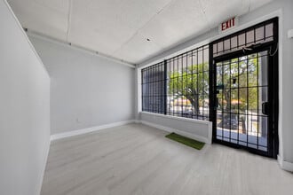 752-776 W Flagler St, Miami, FL to rent Building Photo- Image 1 of 12