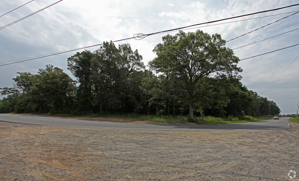 7079 Poplar Tent Rd, Concord, NC for sale - Primary Photo - Image 1 of 5