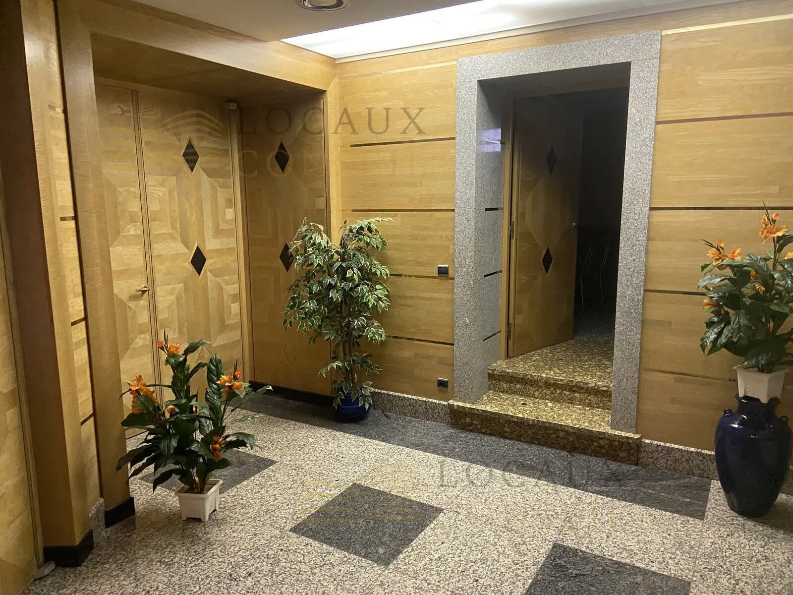 Light Industrial in Argenteuil for sale Building Photo- Image 1 of 9