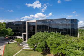 6200 Bridgepoint Pky, Austin, TX for rent Primary Photo- Image 1 of 8