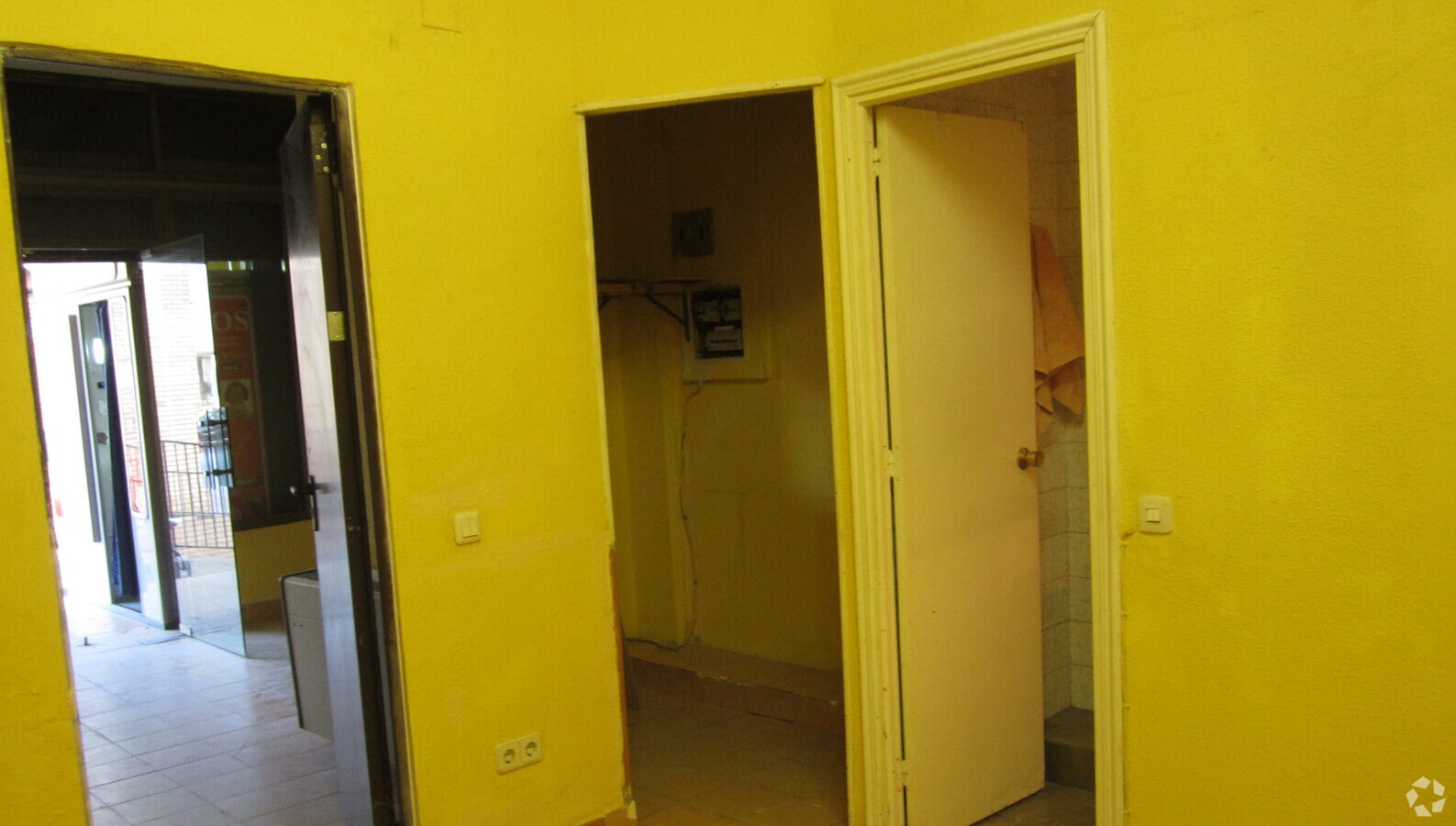 Calle Pintor el Greco, 3, Móstoles, MAD 28933 - Unit Puerta 04, Esc. 1 - - Interior Photo - Image 2 of 2