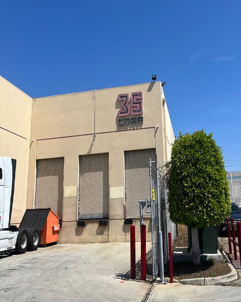 1251 E Walnut St, Compton, CA for rent - Building Photo - Image 2 of 2