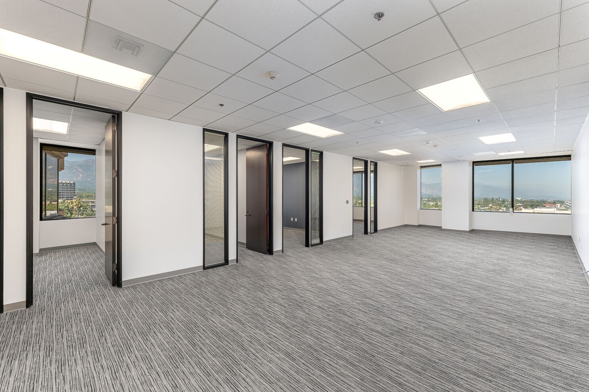 2 N Lake Ave, Pasadena, CA to rent Interior Photo- Image 1 of 1