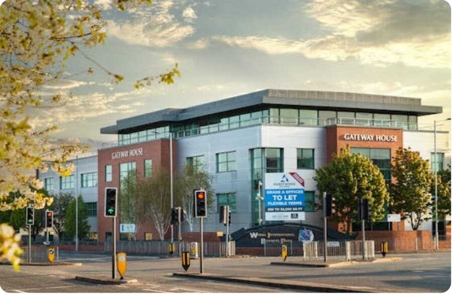 Old Hall Rd, Wirral to rent - Building Photo - Image 2 of 2