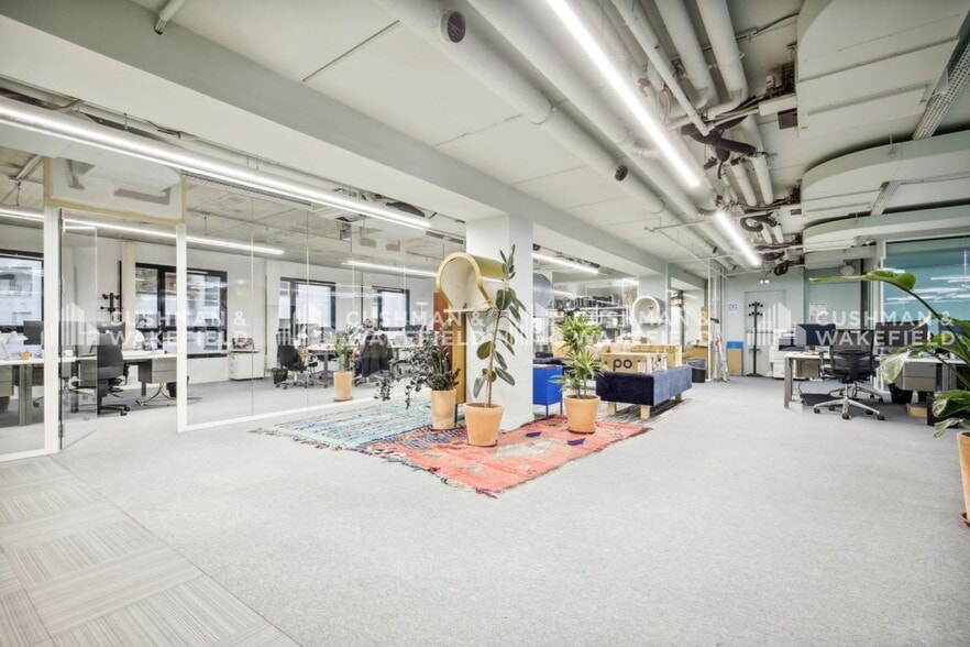 Office in Levallois-Perret to rent - Interior Photo - Image 3 of 13