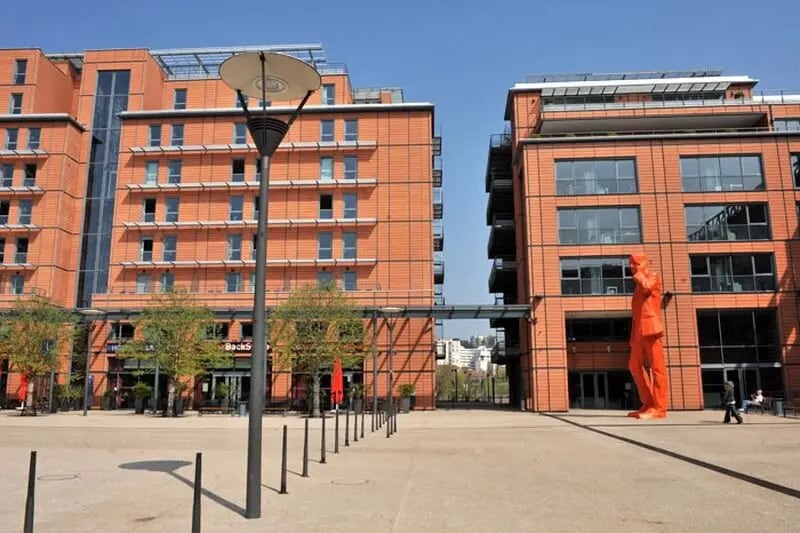 Office in Lyon to rent Primary Photo- Image 1 of 7