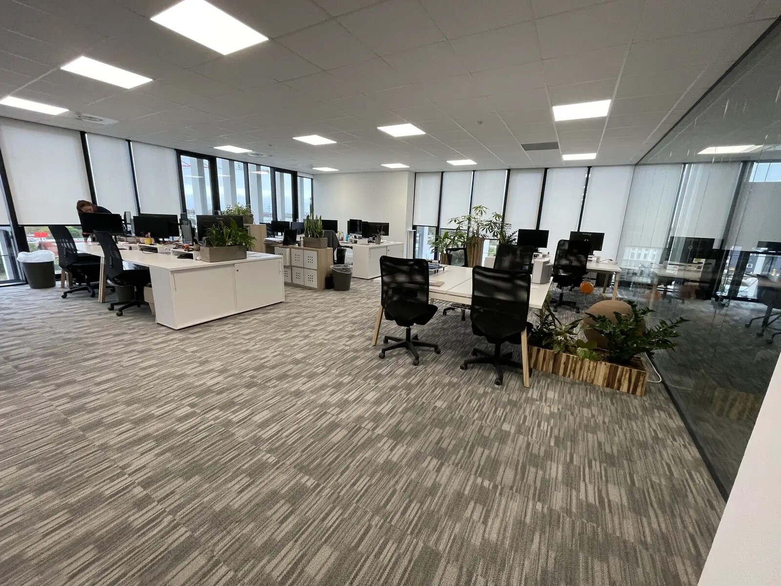 Allée Des Acacias, Mérignac to rent Building Photo- Image 1 of 28