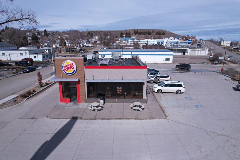 1400 E Main St, Mandan, ND for sale - Primary Photo - Image 1 of 1