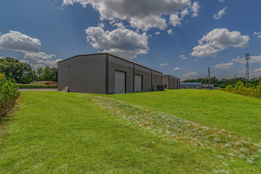 315 Industrial Park Blvd, Willis, TX for rent - Building Photo - Image 3 of 33