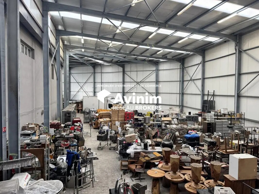 Industrial in La Courneuve to rent Interior Photo- Image 1 of 8