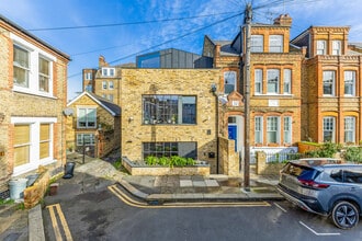 31 Ruvigny Gdns, London to rent Primary Photo- Image 1 of 7
