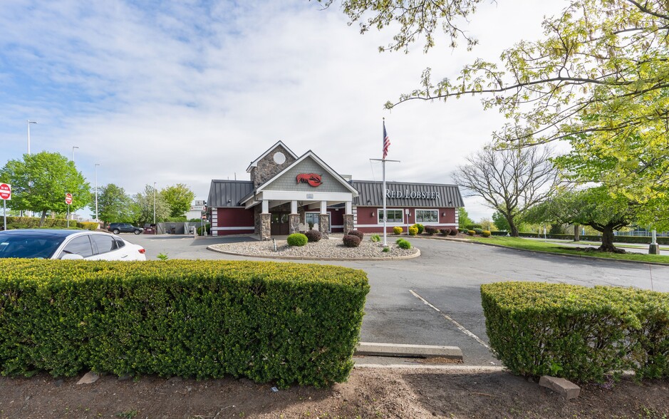 198 W Route 59, Nanuet, NY for sale - Building Photo - Image 1 of 1