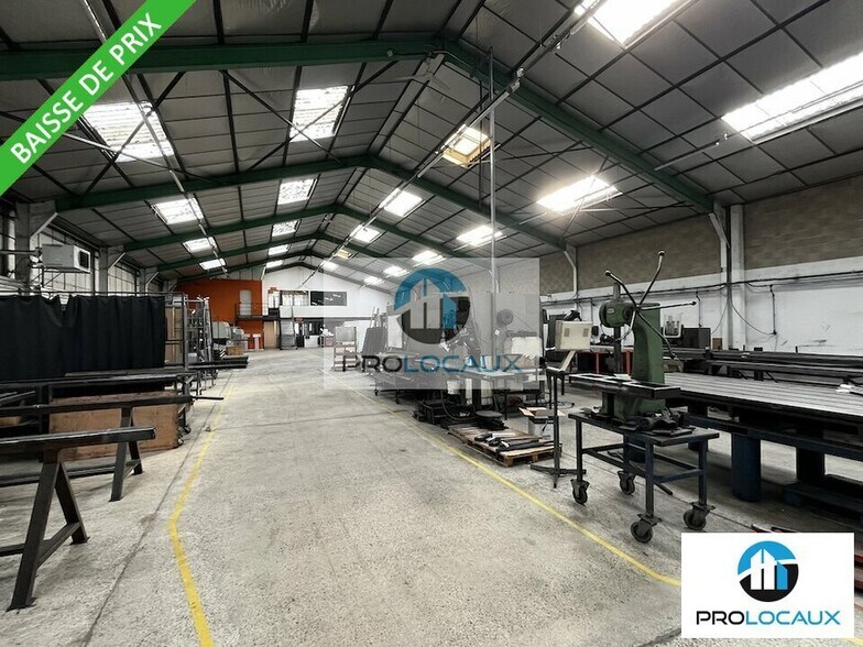 Light Industrial in Creil for sale - Interior Photo - Image 3 of 12
