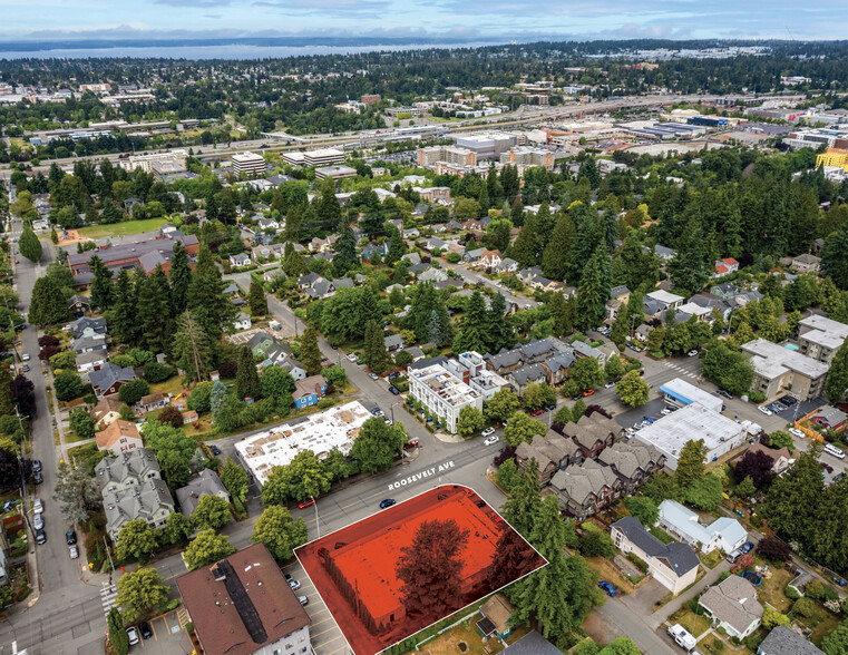 9514 Roosevelt Way NE, Seattle, WA for sale - Primary Photo - Image 1 of 1