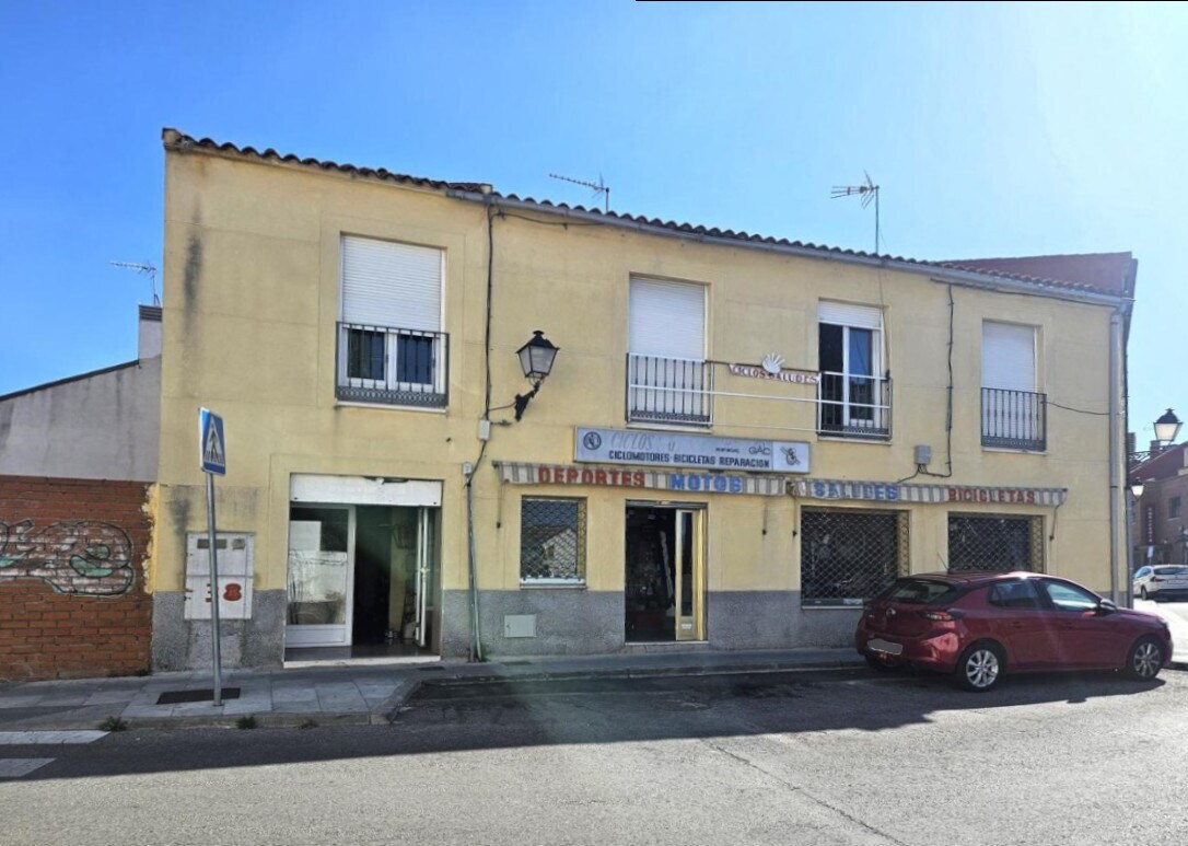 Retail in Valdemoro, Madrid to rent Building Photo- Image 1 of 2