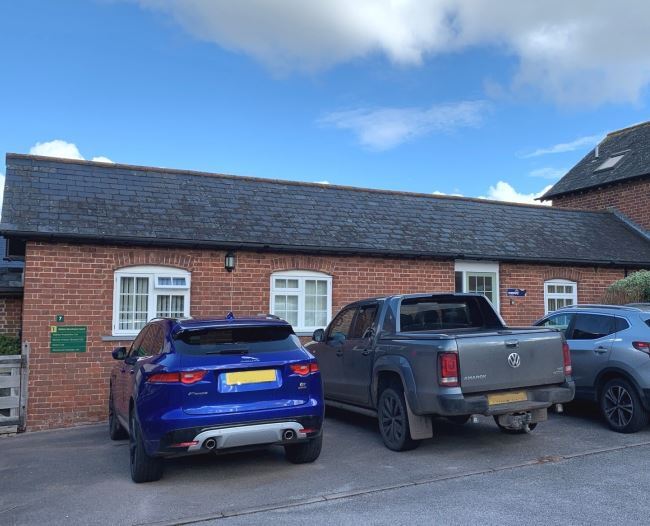 Chudleigh Rd, Exeter, EX2 8TS UK