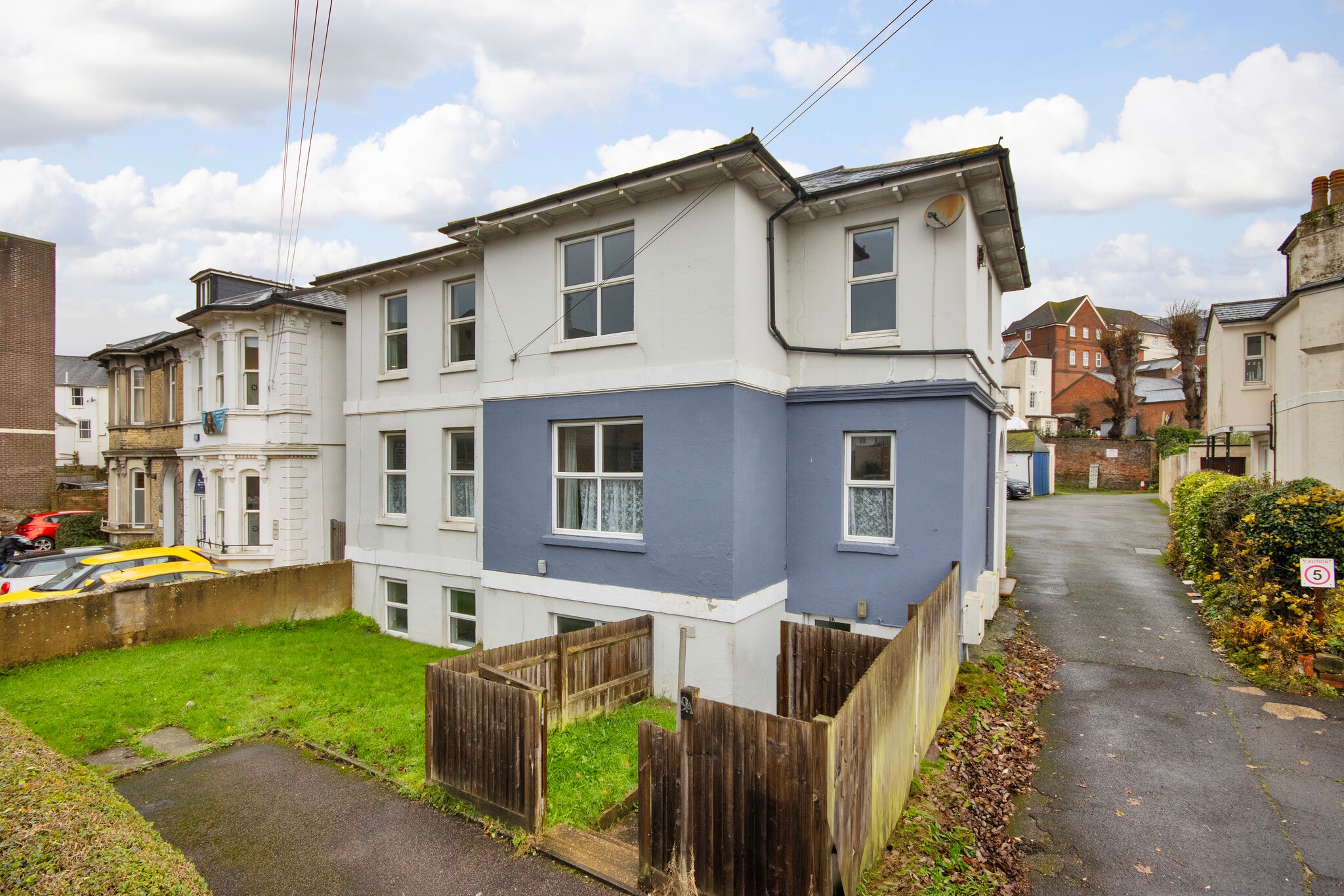 9 Upper Grosvenor Rd, Tunbridge Wells for sale Building Photo- Image 1 of 4