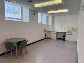 2-6 Murraygate, Dundee to rent Interior Photo- Image 2 of 2