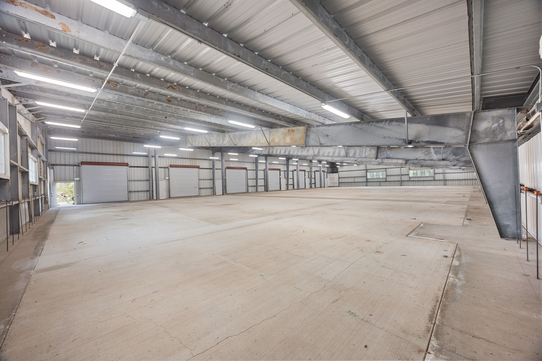 56-1089 Kamehameha Hwy, Kahuku, HI to rent Interior Photo- Image 1 of 1