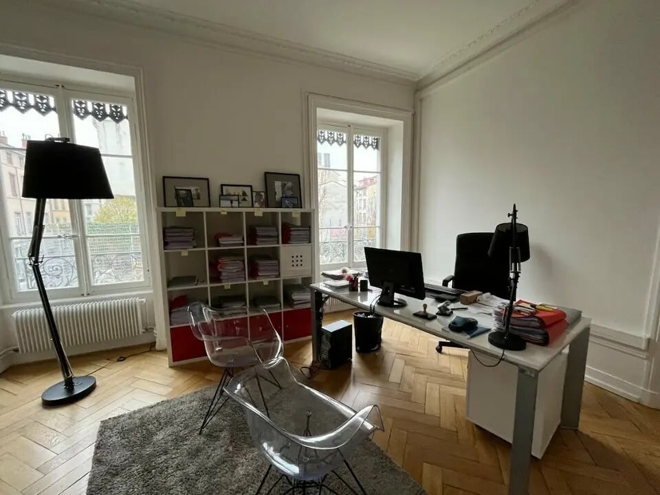 Vente Bureaux 128 m² - Photo 1