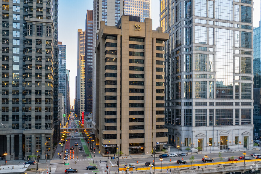 55 W Wacker Dr, Chicago, IL for rent - Primary Photo - Image 1 of 20