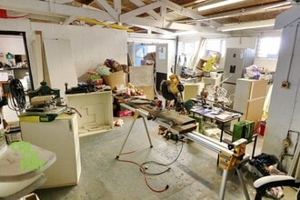 7-9 The Broadway, Haywards Heath to rent Interior Photo- Image 1 of 2