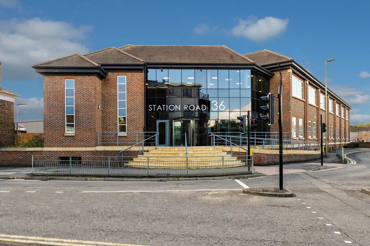 36 Station Rd, Egham for sale Building Photo- Image 1 of 1