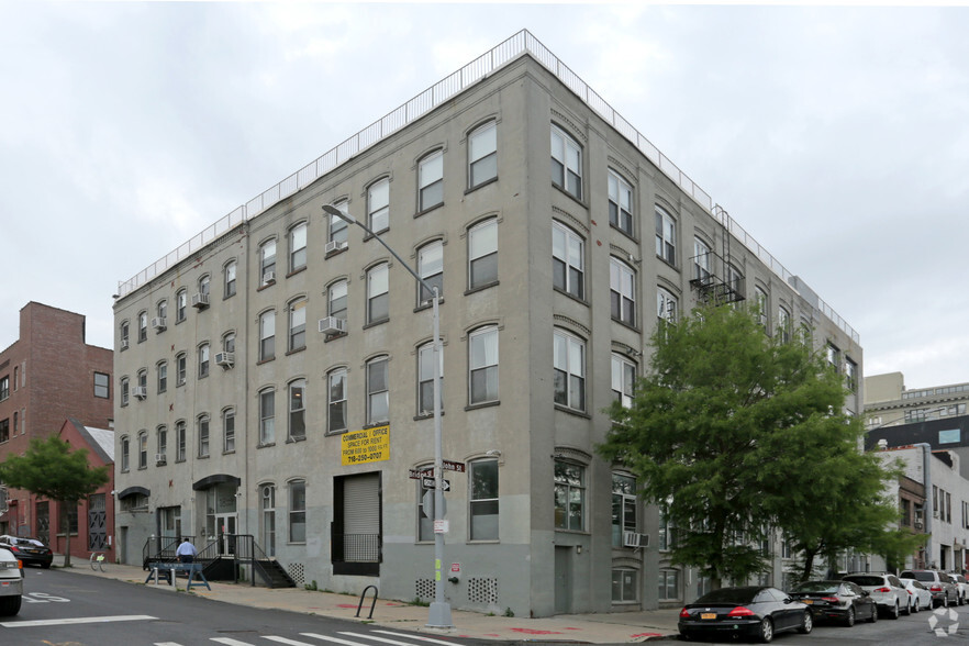 18-24 Bridge St, Brooklyn, NY for rent - Building Photo - Image 1 of 12