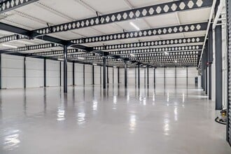 Compass Industrial Park, Spindus RD, Liverpool to rent Interior Photo- Image 2 of 27