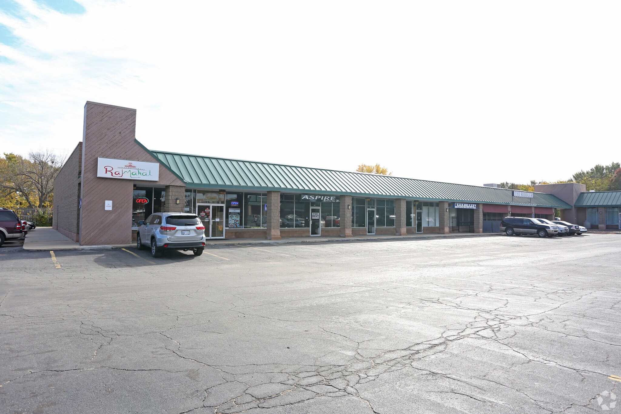 118-126 S Clairborne Rd, Olathe, KS for sale Building Photo- Image 1 of 1
