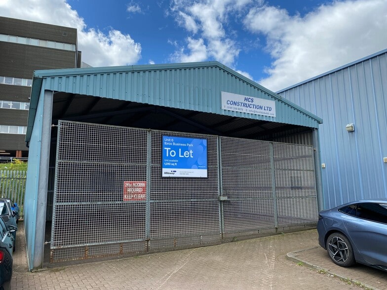 Broomloan Pl, Glasgow to rent - Building Photo - Image 3 of 31