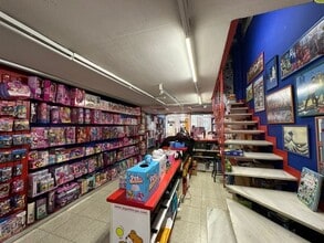 Retail in Barcelona, Barcelona to rent Interior Photo- Image 1 of 4