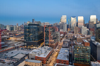 800 W Fulton St, Chicago, IL - aerial  map view