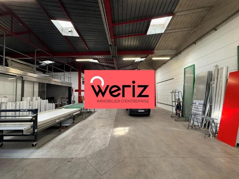 Light Industrial in Marseille to rent - Interior Photo - Image 3 of 9