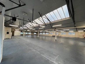 1 Dalling Rd, Poole to rent Interior Photo- Image 1 of 3