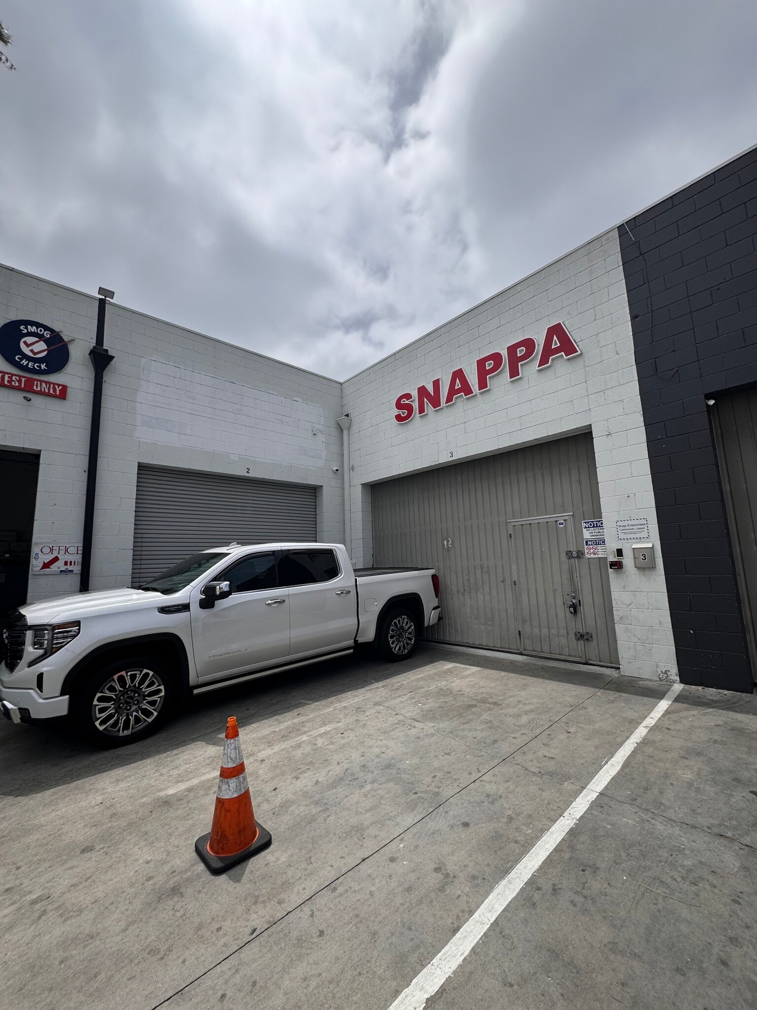 5300 Sunset Blvd, Los Angeles, CA to rent Building Photo- Image 1 of 14